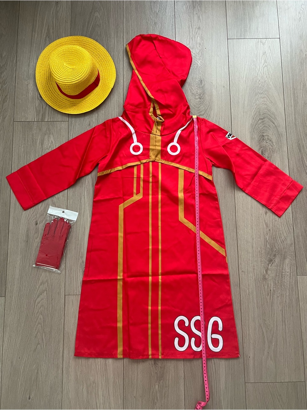 One Piece Egghead Luffy Cosplay Costume with accessories - Youth Medium. New.
